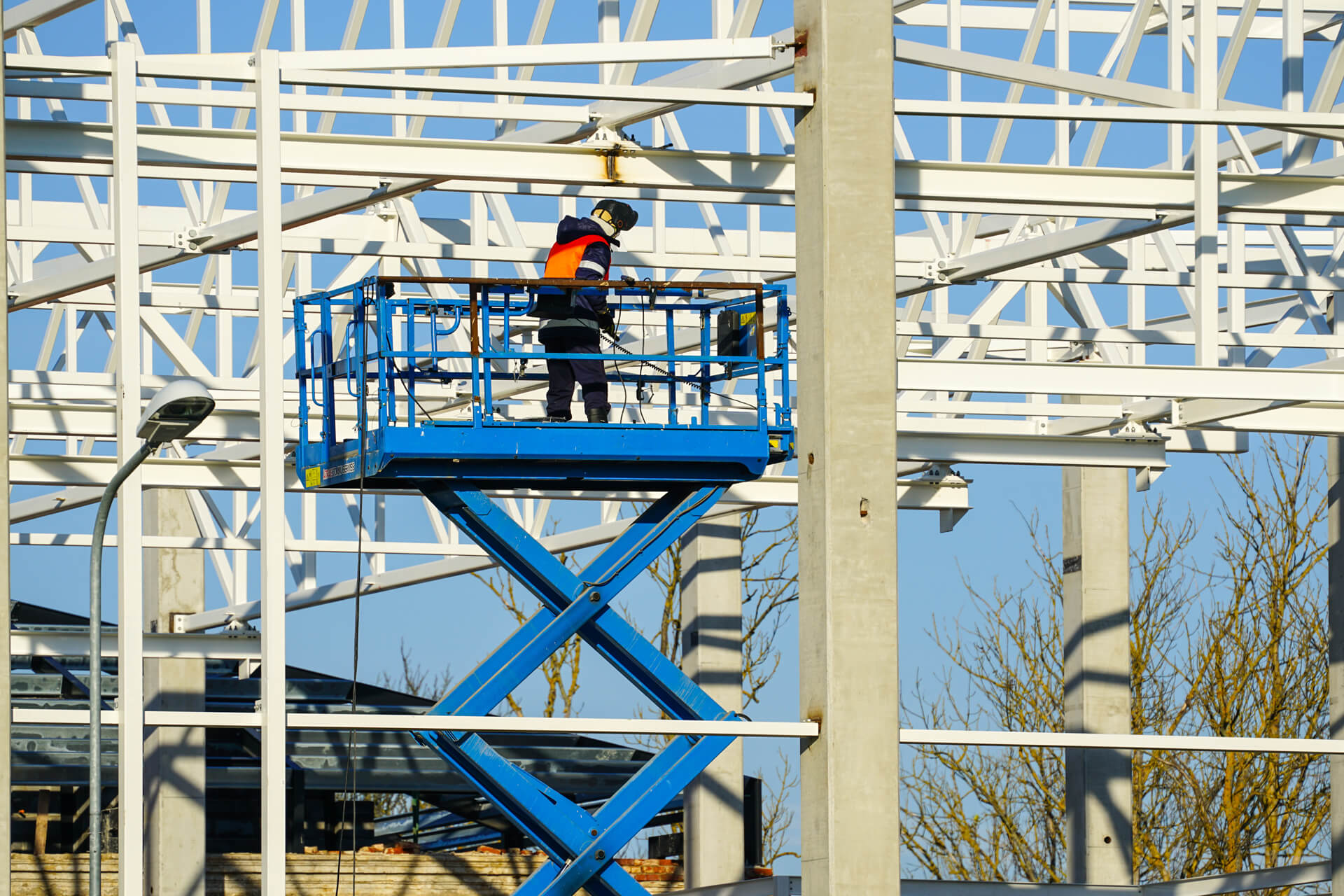 Scissor Lift with Evans Outdoors